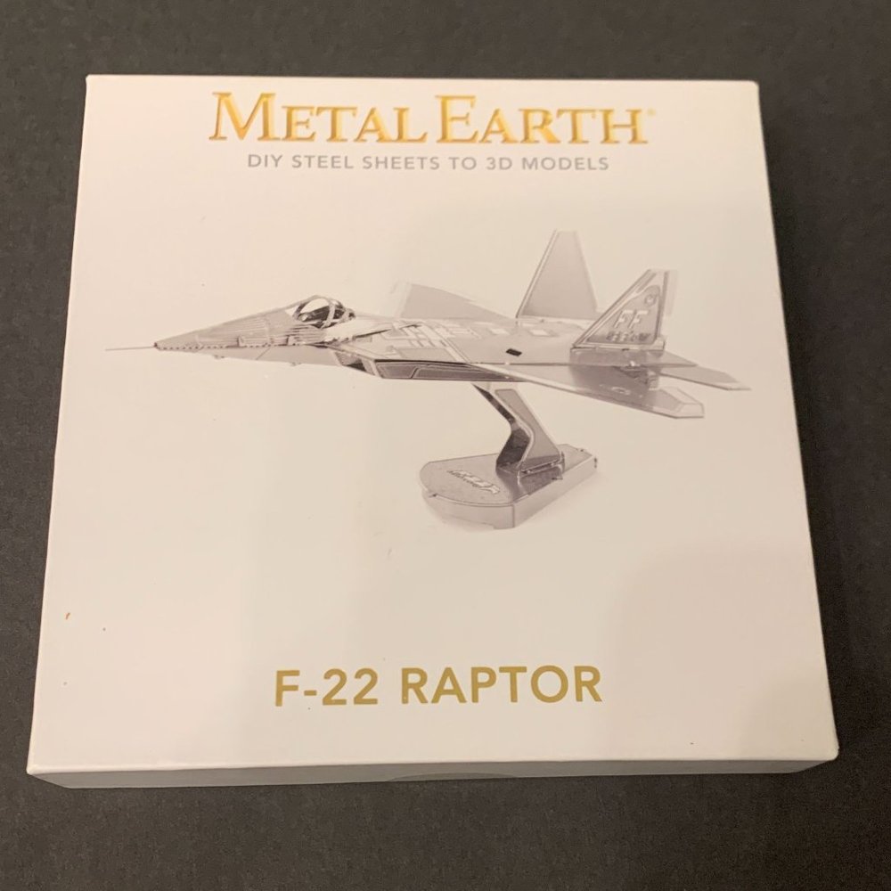 NIB Metal Earth Lockheed Martin/Boeing F-22 Raptor Model Kit Silver Metal - Picture 2 of 5